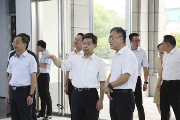 2831661839073616.jpg ³£ÖÝÊÐ×ܹ¤»áµ÷ÑÐ18ÐÂÀû²ú¸ÄÊÂÇé(1)(1)(1)210.jpg