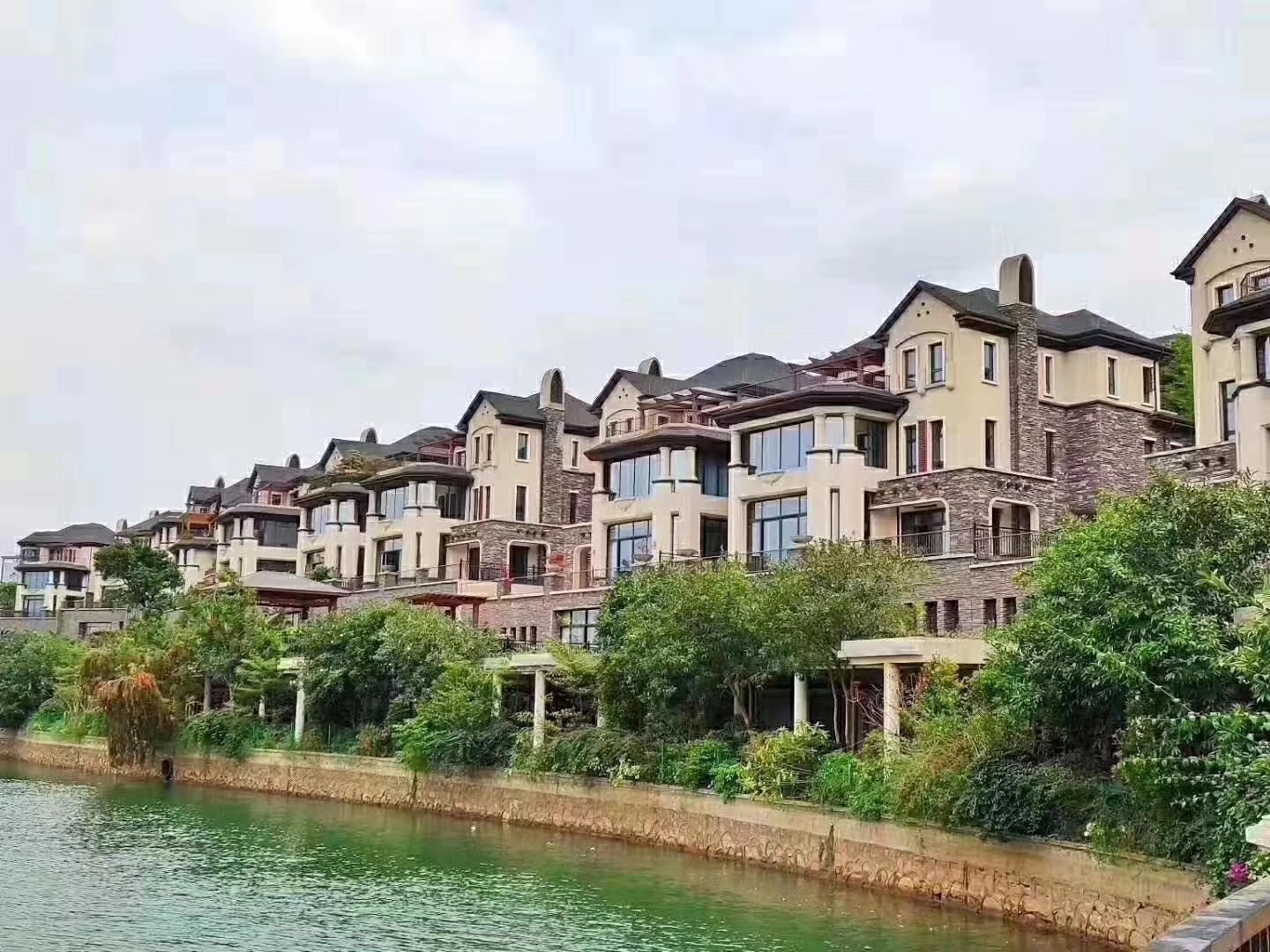 深圳松岗15分钟【观湖山庄】大岭山红本别墅首付75万起(图7)